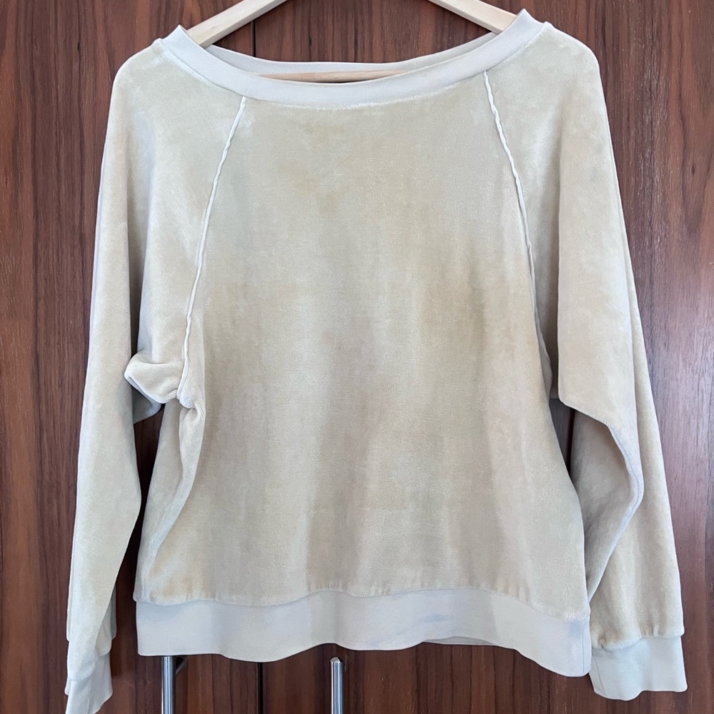 Suzie Kondi Velour Cream Saba Raglan